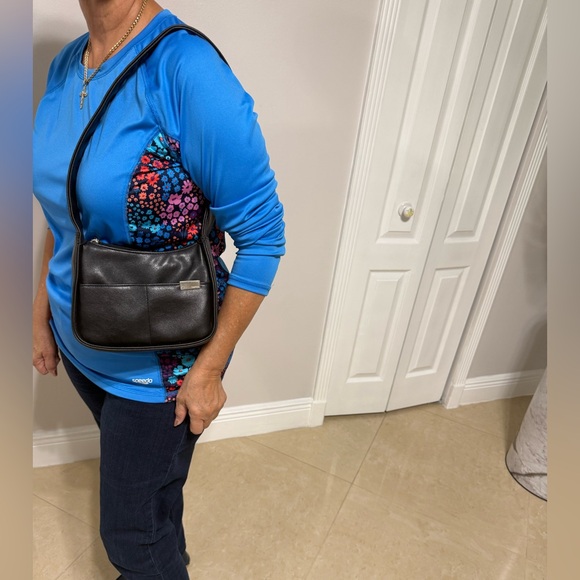 Fratelli Rossetti Black Messenger Bag with Minimalist Design Vinyl Pursue - Picture 7 of 7